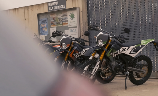 MRT 50 SM & SM TROPHY – Deux supermotards, un même esprit rebelle